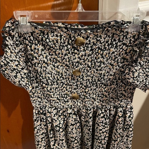 Off the shoulder floral dress - Picture 2 of 2